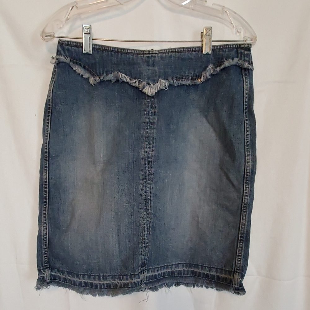 Guess Jean skirt sz. 28 waist VGUC